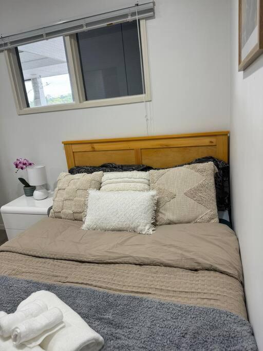 Immaculate 3 Bd 2 Bth Apartment -Free Carpark & Pool Auckland Esterno foto