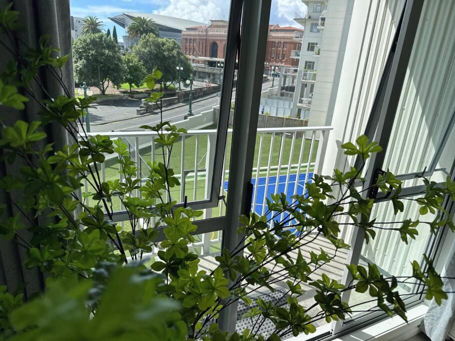 Immaculate 3 Bd 2 Bth Apartment -Free Carpark & Pool Auckland Esterno foto