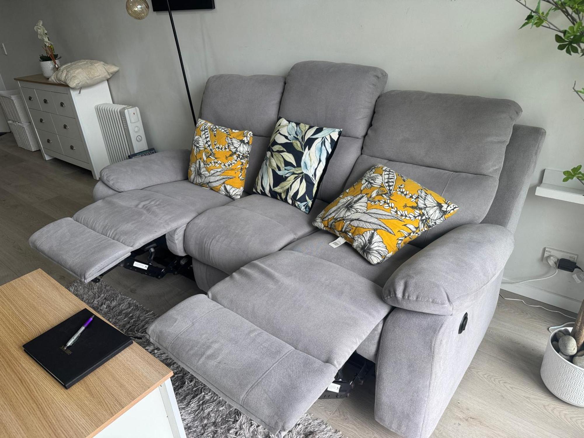 Immaculate 3 Bd 2 Bth Apartment -Free Carpark & Pool Auckland Esterno foto